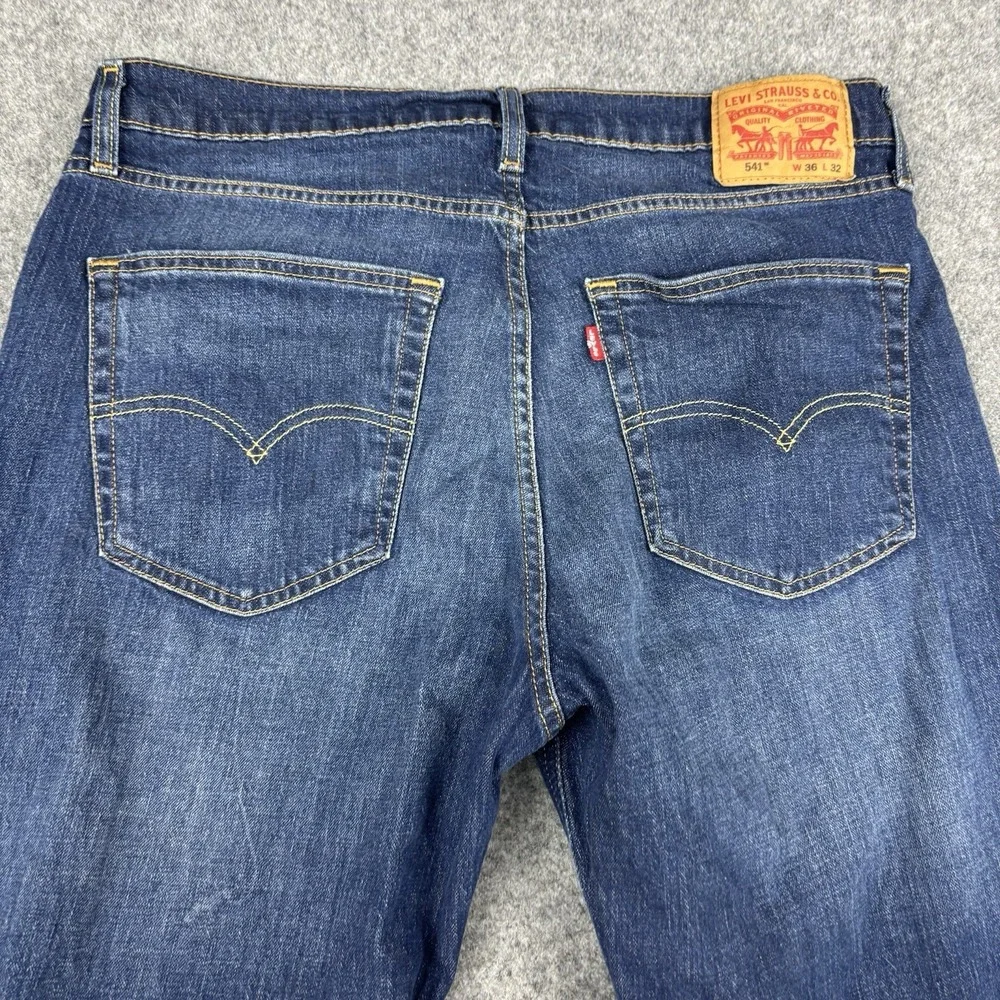 Levi's‎ 541 Jeans Men's 36x32 Athletic Taper Dark Wash Stretch Denim Casual Blue